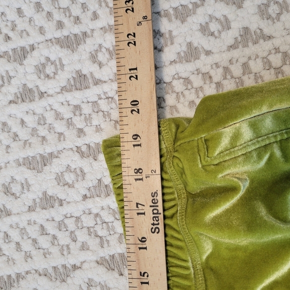 Fabletics Luxe Velour Joggers Women's Size 1X In Lime Green - Picture 12 of 13